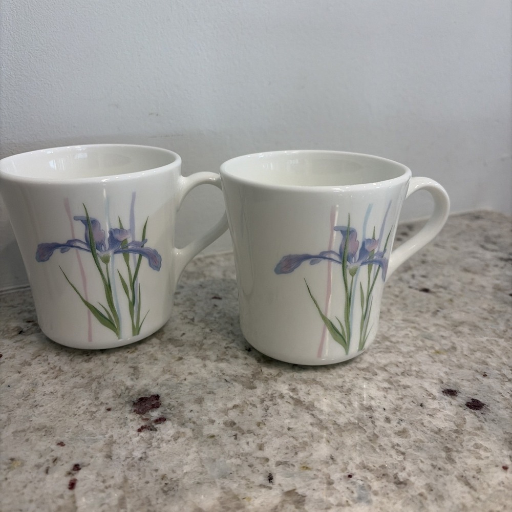 Corelle Shadow Iris Coffee‎ Tea Mugs Set of 2 Floral USA Vintage